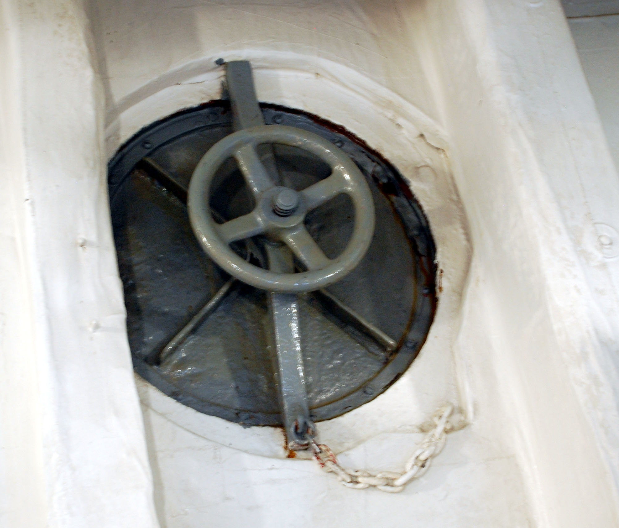 escape hatch inside 0033.JPG